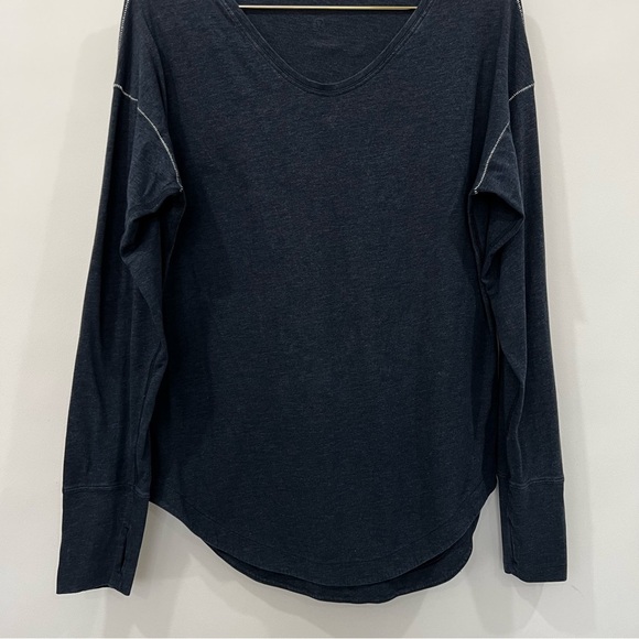 Lululemon Yogini 5 Year Long Sleeve Tee Pima Cotton Size 12/14 Navy Blue - Picture 7 of 7